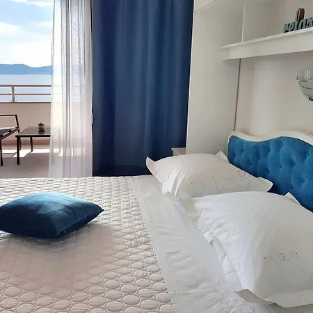 Skalinada With Sea View Apartment