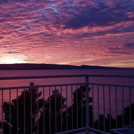 Daire Skalinada With Sea View