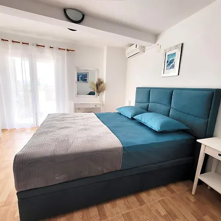 Skalinada With Sea View Apartment