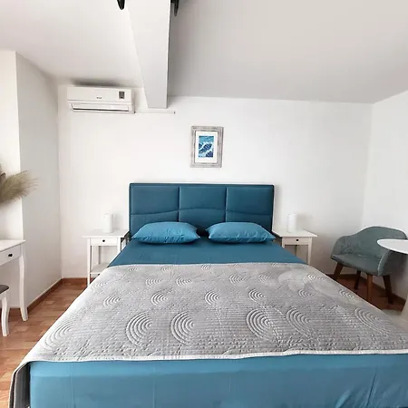 Skalinada With Sea View Apartment *