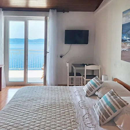Daire Skalinada With Sea View