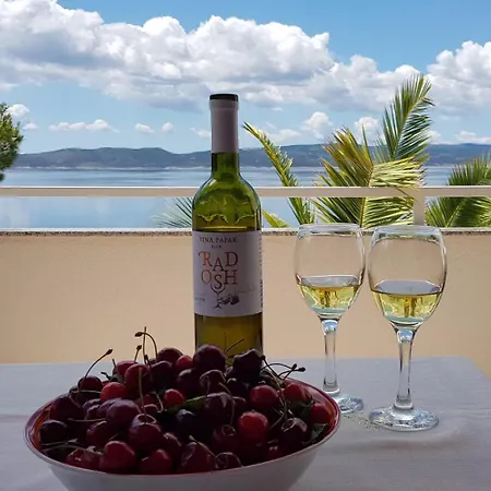 Skalinada With Sea View Apartament