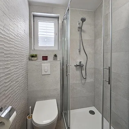 Skalinada With Sea View Apartman